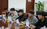 新生融新境 专业启新程，学子与校领导共话成长